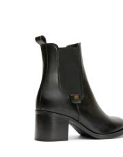 nia oval burun yanları lastikli kadın bot siyah 3