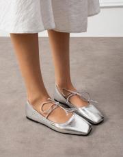 minta bağcık detaylı küt burun kadın babet gümüş