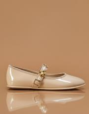 undo rugan yuvarlak burun toka detaylı babet ten