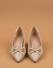 ribbon rustik vegan deri sivri burun fiyonklu topuklu ayakkabı bej 5