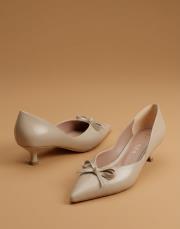 ribbon rustik vegan deri sivri burun fiyonklu topuklu ayakkabı bej 6