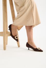 slıde toka detaylı vegan süet sivri burun topuklu ayakkabı kahve