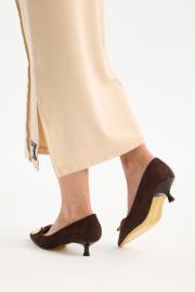 slıde toka detaylı vegan süet sivri burun topuklu ayakkabı kahve 5