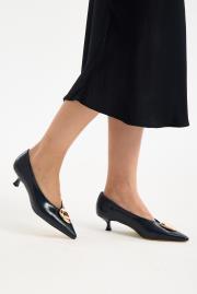 justmıne rustik vegan deri tokalı sivri burun topuklu ayakkabı siyah 3