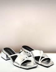 ancel çapraz taşlı bantlı kırışıkı rugan detaylı kare topuk terlik gümüş