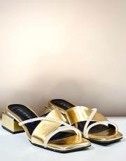 ancel çapraz taşlı bantlı kırışıkı rugan detaylı kare topuk terlik altın