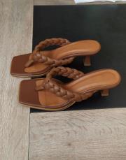 ashley örgü detaylı topuklu ayakkabı kahve