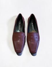 mona ithal birinci sınıf vegan deri köşeli burun babet bordo